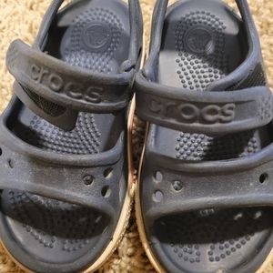 Toddler crocs